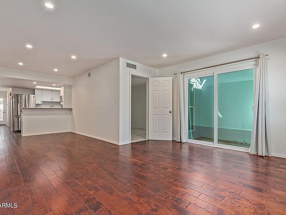 3rd image of 6822 N 35TH Avenue #O