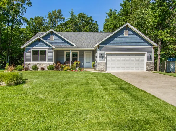 6460 W Juliana Dr, Ludington, MI 49431