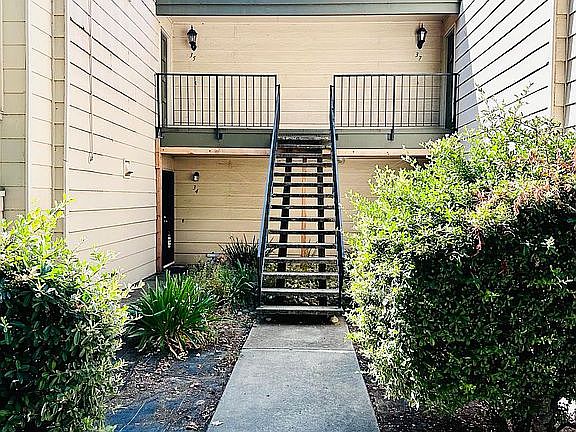 4th image of 8220 Center Pkwy APT 35