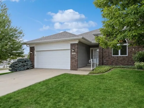1452 Cromwell Pl, Iowa City, IA 52240