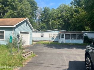 8109 Cherry Blossom Ln, Pocono Lake, PA 18347