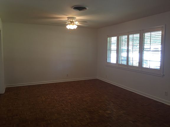 4th image of 400 Dolby St
