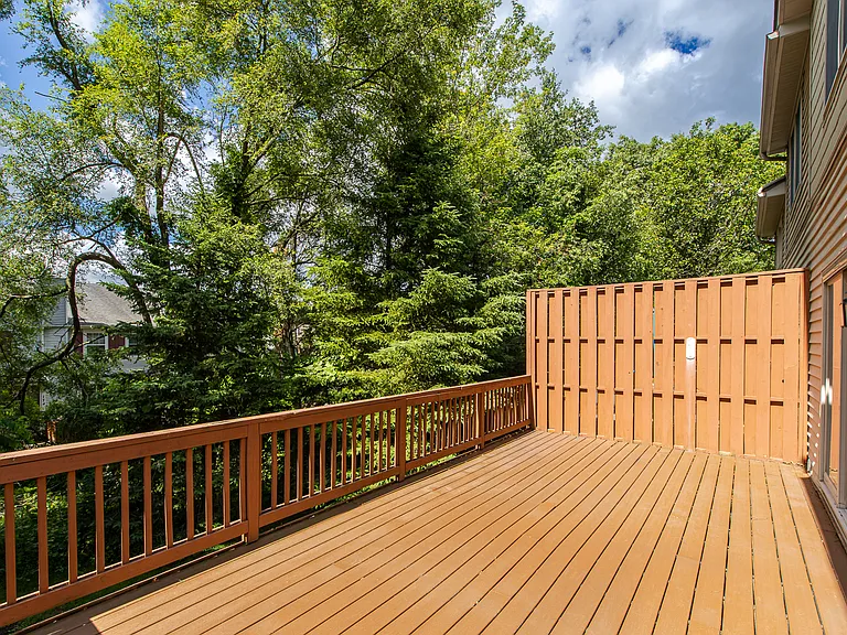 300 Stratford Ln #300 — Photo 59