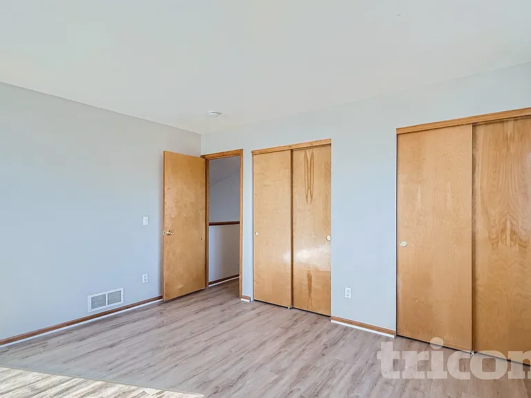 446 W 116th Pl — Photo 3