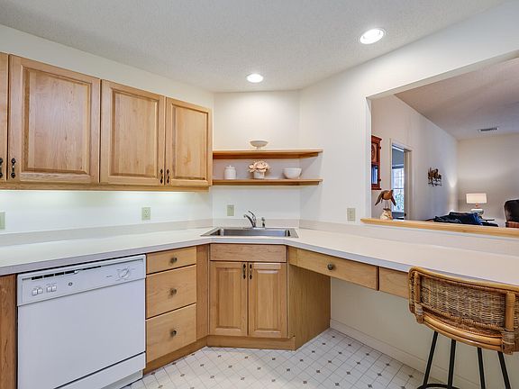 5th image of 1109 Heatherwood