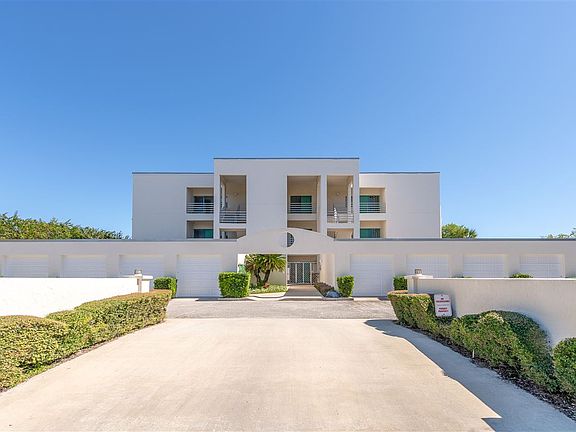 4th image of 75 Comares Ave Unit 3B