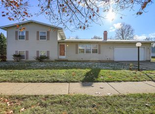 1407 Devonshire Dr, Champaign, IL 61821