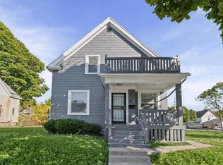 2910 N 17th STREET, Milwaukee, WI 53206