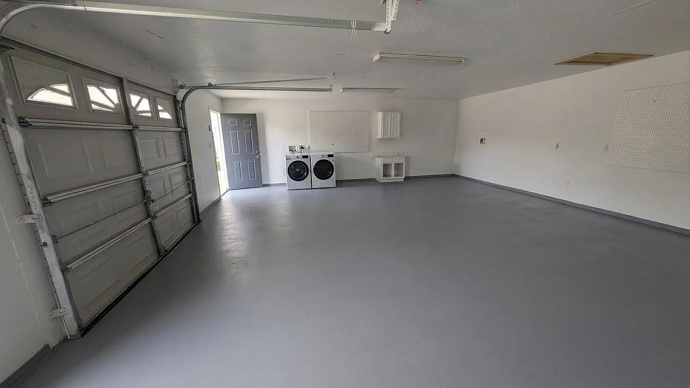 2 bed, 1.0 bath, $1,440 — Photo 2
