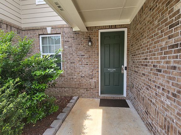 3rd image of 1113 Sparkling Cove Dr