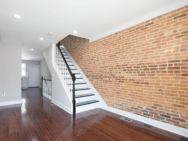 2200 Henneman Ave — Photo 18