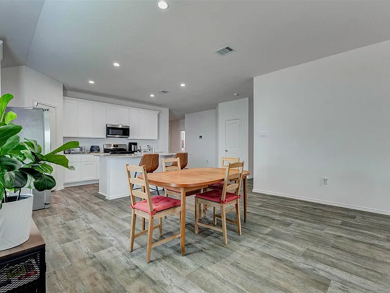 31426 Yatesbury Ln — Photo 16