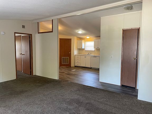 4th image of 519 White Willow Dr #519