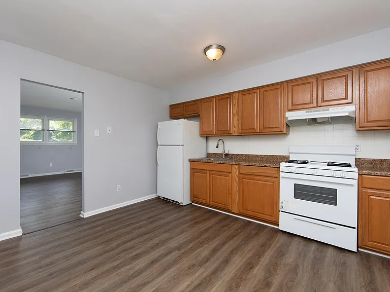 299 Locust Ave #1 — Photo 7