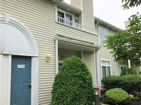 1506 Naomis Ct, North Wales, PA 19454