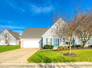24640 Thicket Ln #28, Olmsted Falls, OH