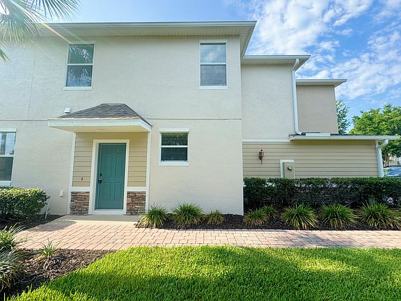 3rd image of 1625 Priory Cir