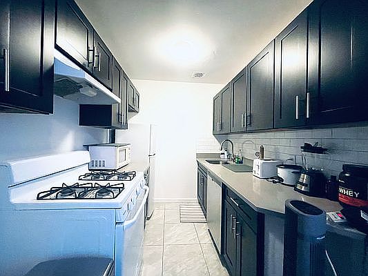 1st image of 219 2nd Ave APT 3F