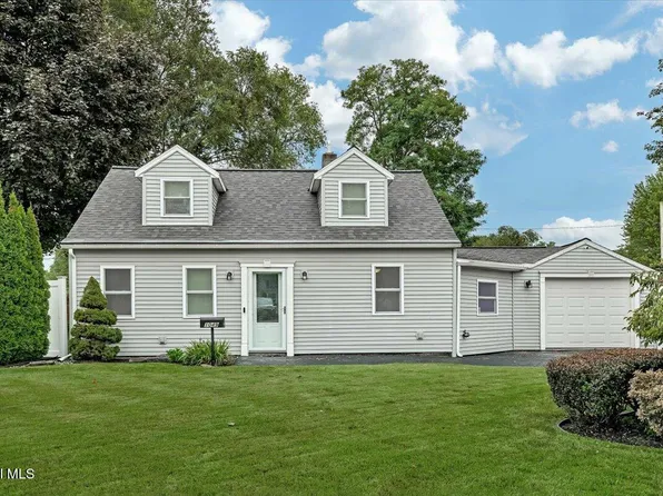 1049 Helen Street, Schenectady, NY 12303