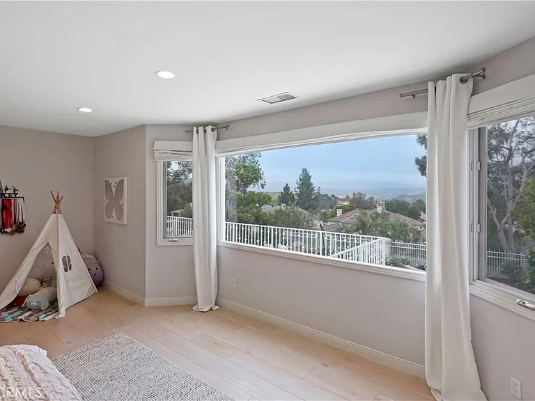 25418 Cumberland Ln — Photo 14