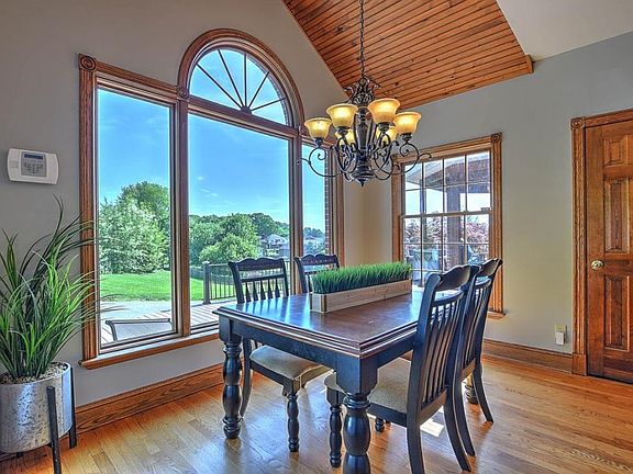 5th image of 3403 Berkshire Cir
