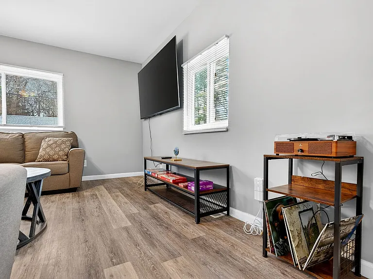 7778 Folk Ave — Photo 10