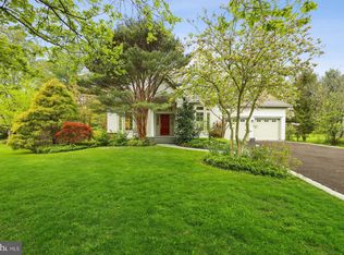 18 Leicester Ct, Princeton, NJ 08540