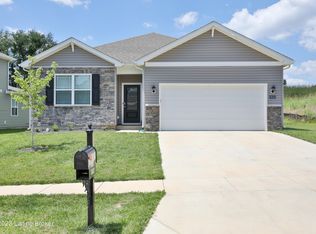 8033 Cedar Meadows Ln, Louisville, KY