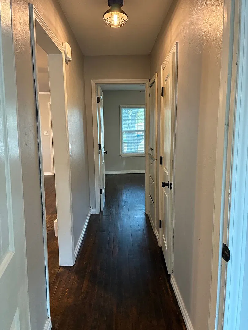 3 bedroom and 1 bath home for rent in Tecumseh — Photo 3