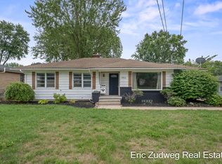 3900 Navaho St SW, Grandville, MI 49418