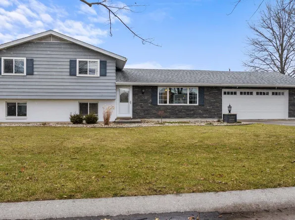 22919 Park Ln, Woodburn, IN 46797