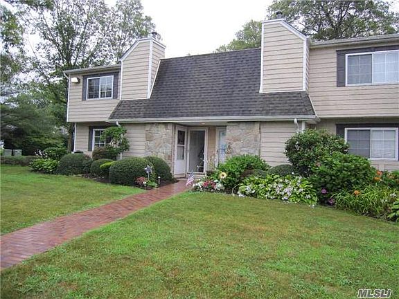 2nd image of 278 Lake Pointe Cir