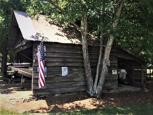 2nd image of 446 Lowery Rd