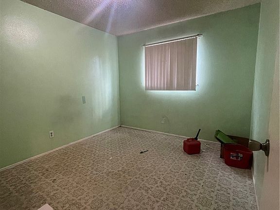 4th image of 219 N Dillon Ave