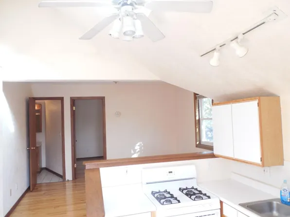 409 Hill St, Rockford, IL 61107