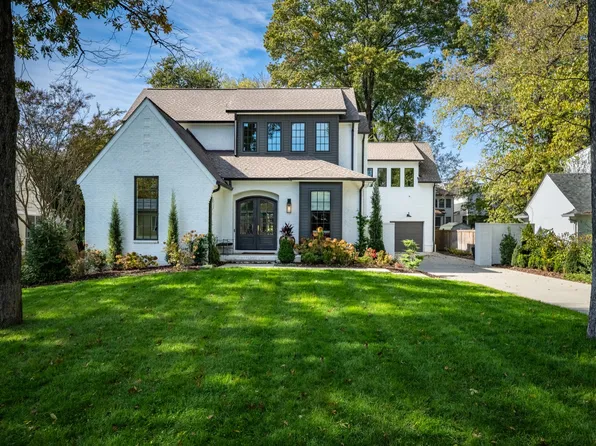 1828 Green Hills Dr, Nashville, TN 37215