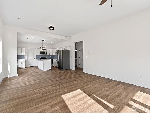 2nd image of 1131 W 2nd St