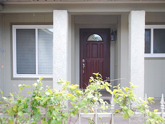 3rd image of 2141 S Las Flores