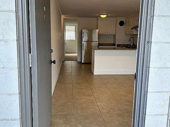 2nd image of 2501 Coyne St APT 101
