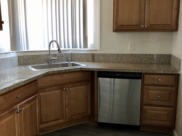 4232 Ethel Ave — Photo 9