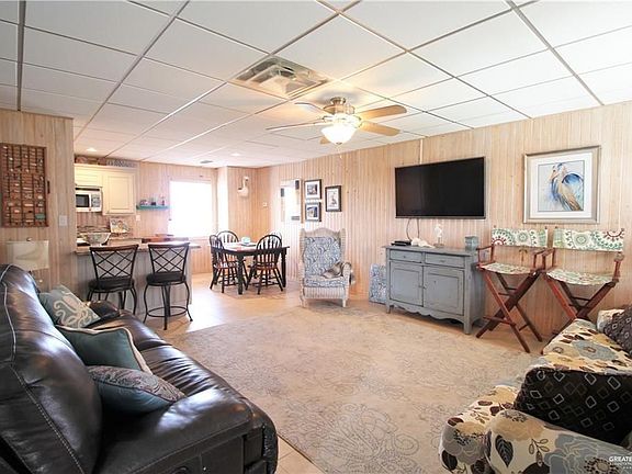 4th image of 200 W Sunny Isle St #122
