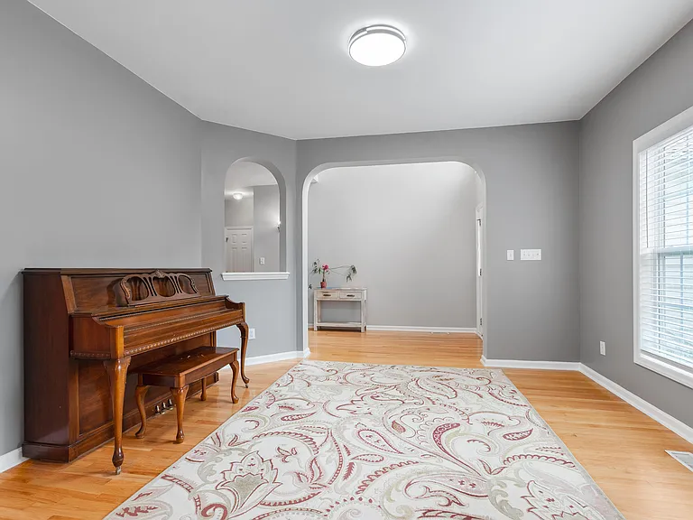 610 Park York Ln — Photo 3