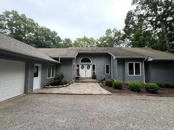 10712A Skyline Dr, Corning, NY 14830