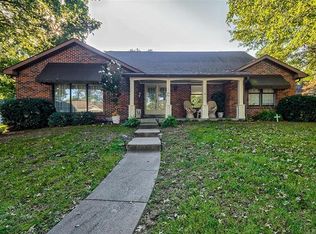 7 Laura Ln, Washington, MO 63090