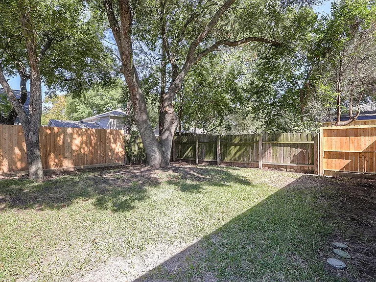 11402 Brook Meadows Ln — Photo 2