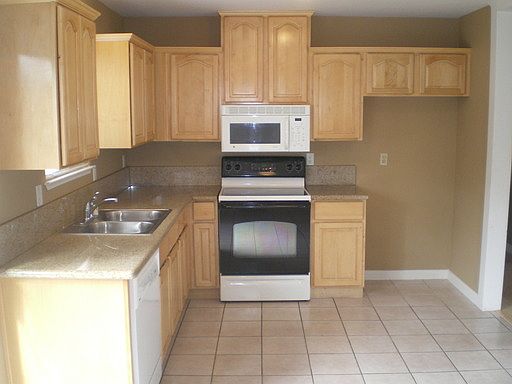 4th image of 6829 Blue Duck Way