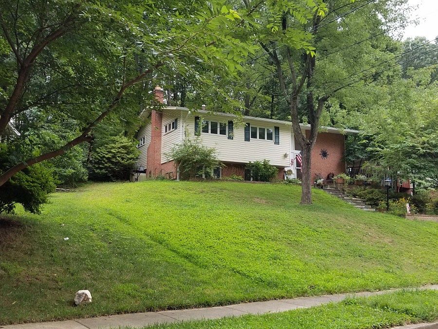 2nd image of 7828 Glenister Dr