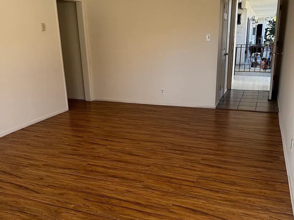 428 E Cypress Ave #H