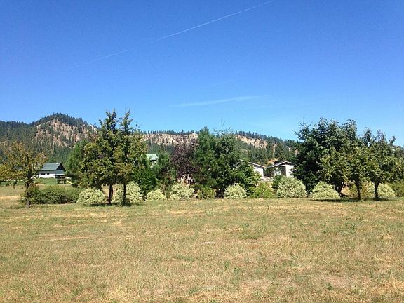 3rd image of 12210 Village View Dr