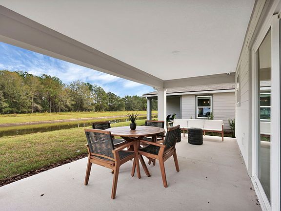 Thompson Covered Lanai